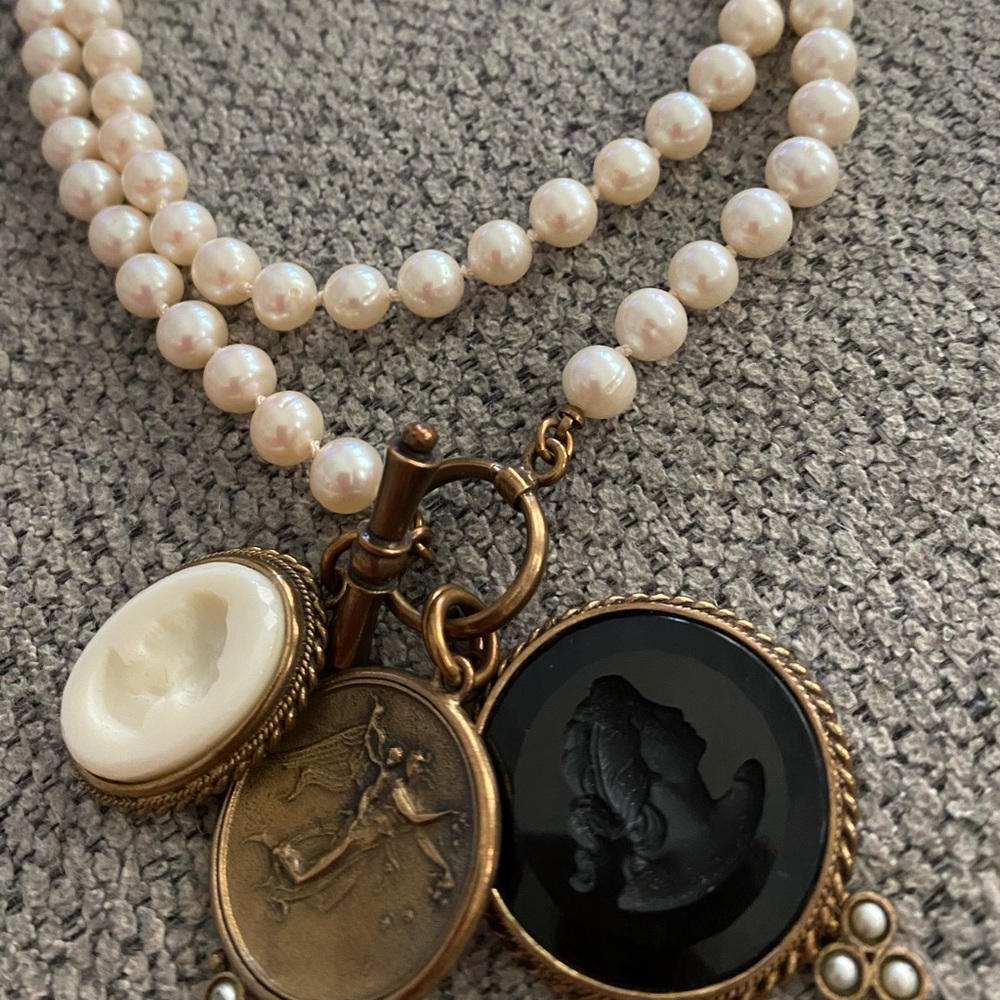 RARE Extasia pearl cameo necklace
